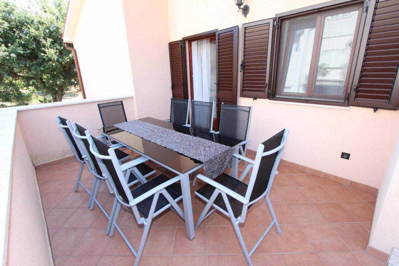 Holiday House Alex Rovinj Exterior photo
